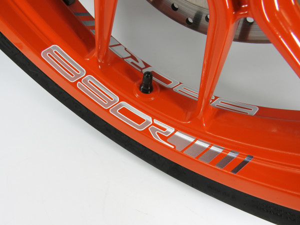 B-Ware Silber Metallic Felgenbett Dekor Folien Aufkleber kompatibel für KTM 890 Duke R
